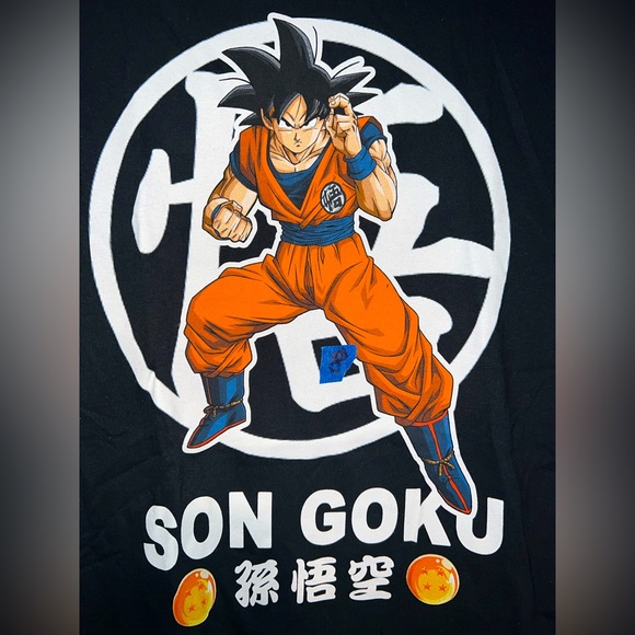 ☄️NWOT! Dragon Ball Z Son Goku Tshirt - Picture 1 of 4